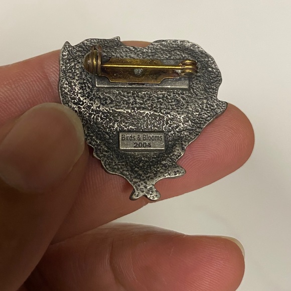2004 Birds & Blooms Heart shape Pewter Brooch - Picture 8 of 8